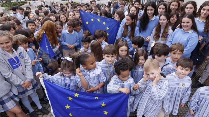 El día de Europa, en seis idiomas, en el San Fernando | LUISMA MURIAS
