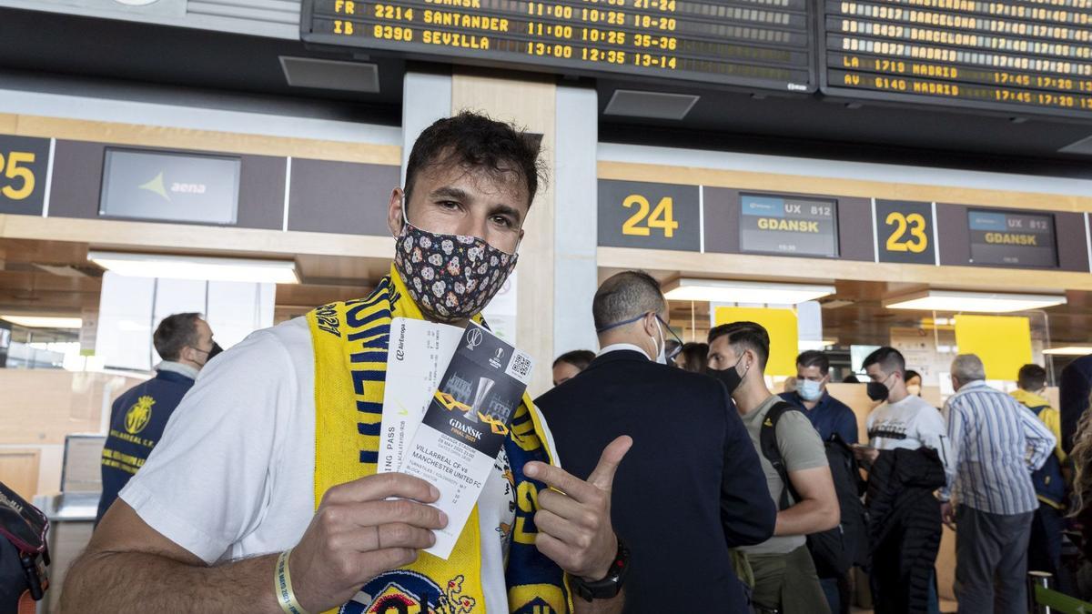 La afición del Villarreal ha de retirar su entrada física para viajar a Belfast.