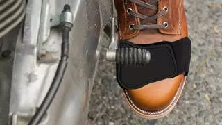 El protector de zapatos que todo motero necesita cuesta 9 euros