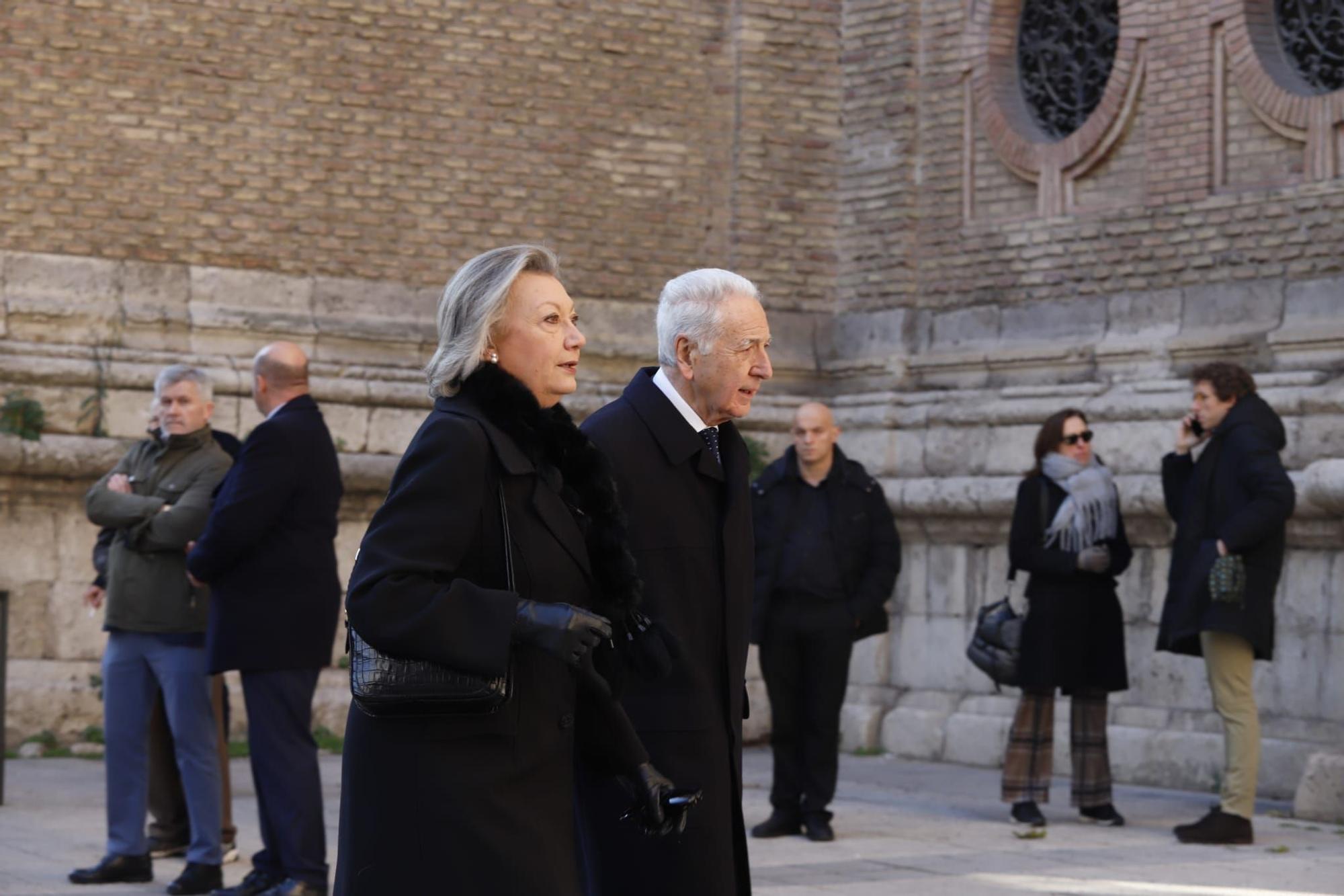 Multitudinario último adiós a César Alierta en Zaragoza