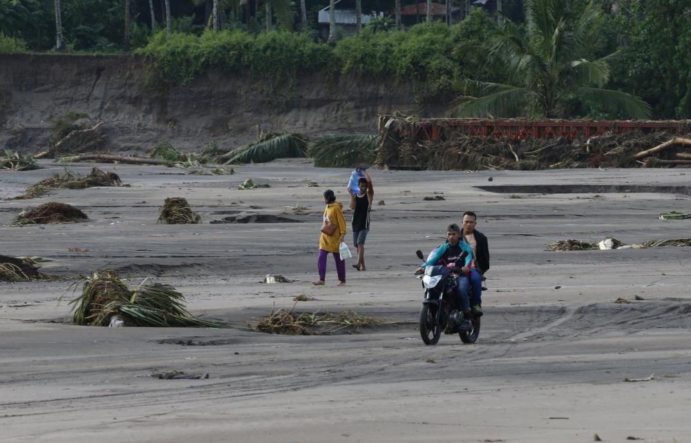La tormenta tropical 'Tembin' azota Filipinas