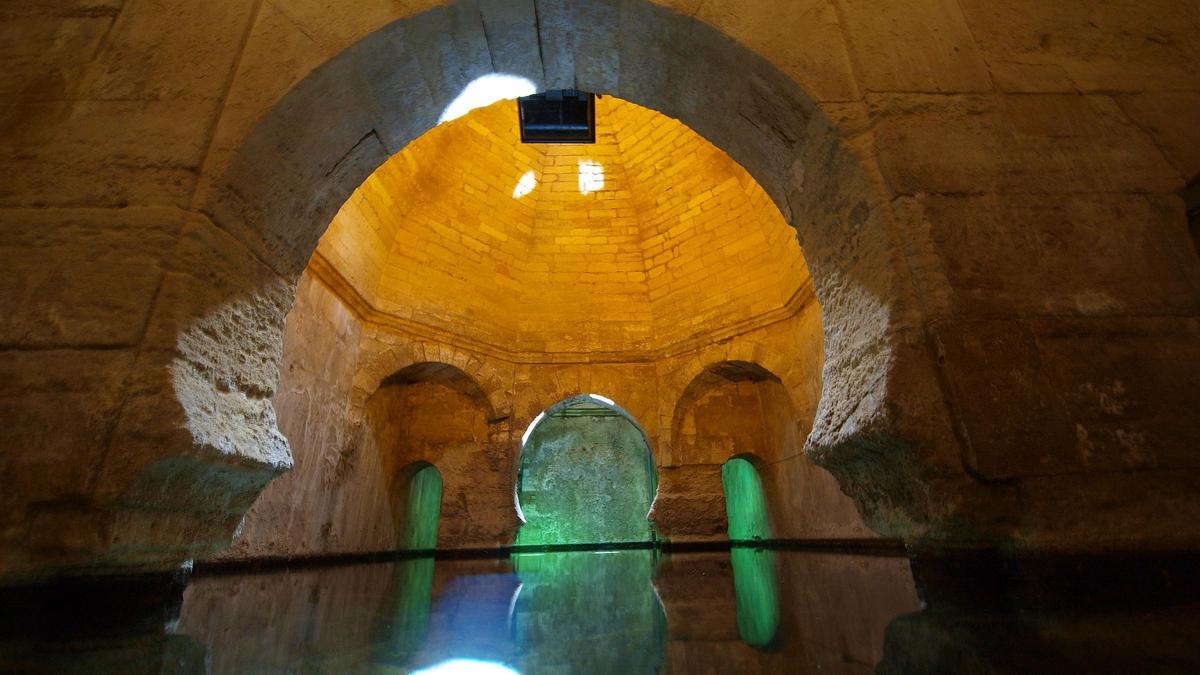 Bañarse en el Balnario de Alhama es un placer tanto en verano como en los fríos días de invierno.