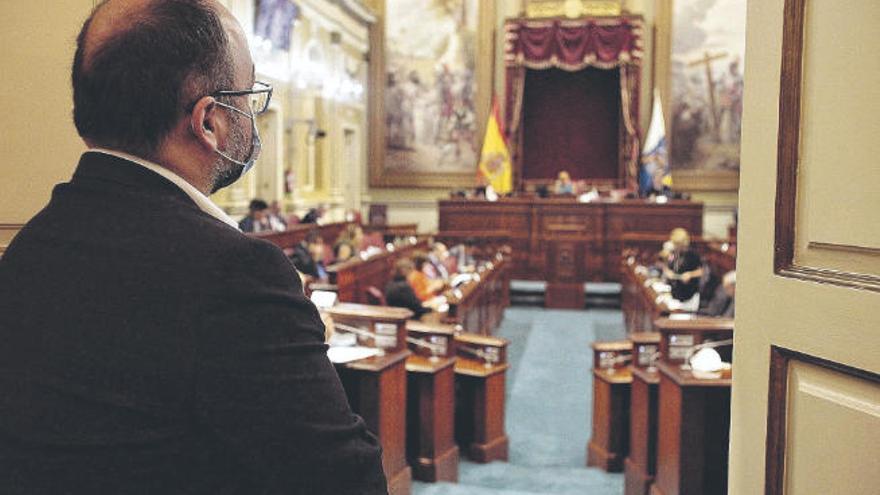 Un año de legislatura rota por el Covid