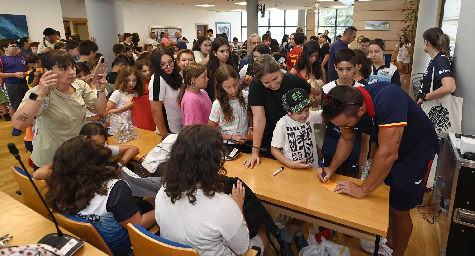 Moaña recibe entre aplausos a su olímpico Rodrigo Conde