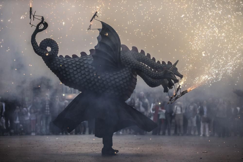 Los "correfocs" de Sarriá en Oviedo