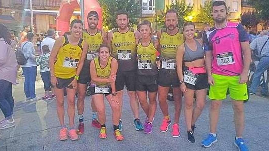 Equipo sampaiés que participó en la Nocturna de Vilagarcía.