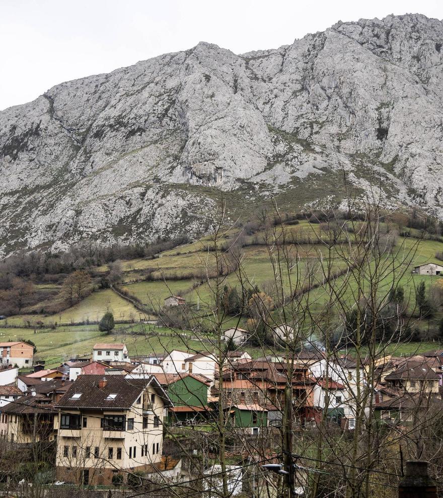 La montaña cercana