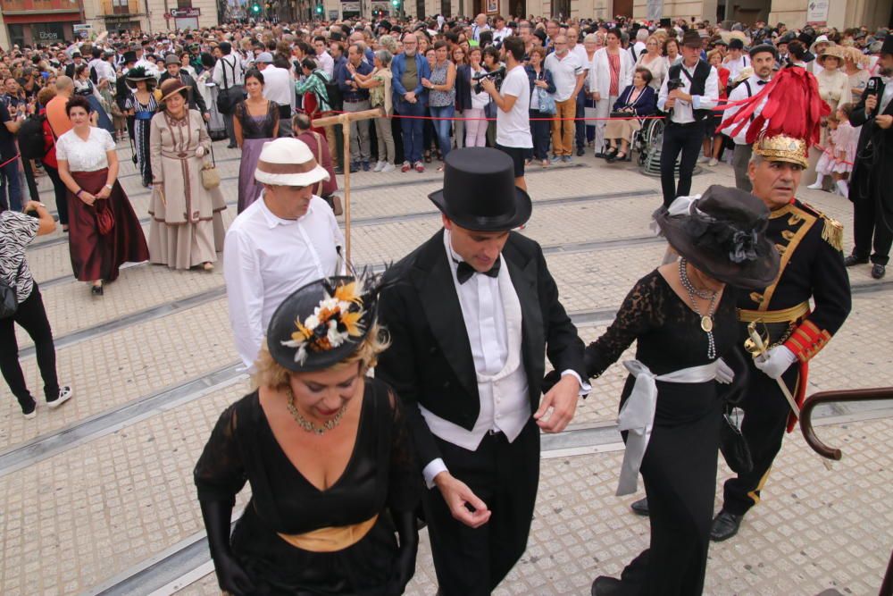 Primeros actos de la III Feria Modernista de Alcoy