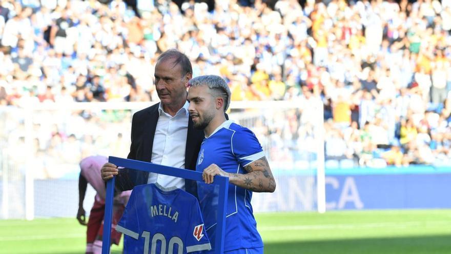 David Mella celebra su centenario con la camiseta del Deportivo