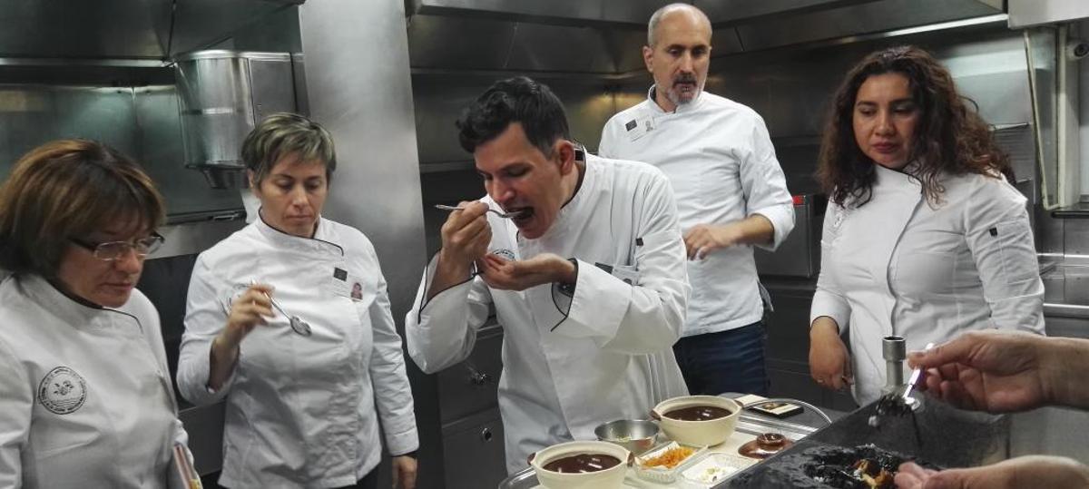 Los alumnos tienen oportunidad de conocer todos los secretos de un cereal universal, básico en la dieta de millones de personas.