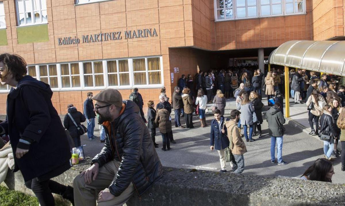 Examen del MIR en Oviedo.