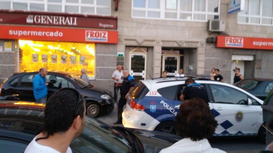 Un momento de la intervención policial de esta misma noche.