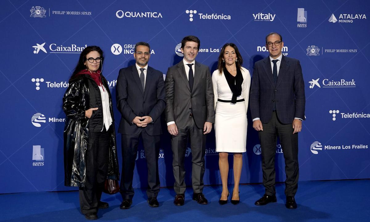 Carmen Carvalheira, Vereadora de Câmara Municipal de Évora, Manuel José González, alcalde de Olivenza; Sergi Guillot, director general de Prensa Ibérica; María Ortíz, directora general de Prensa Ibérica en Extremadura y Rafael Mateos, alcalde de Cáceres