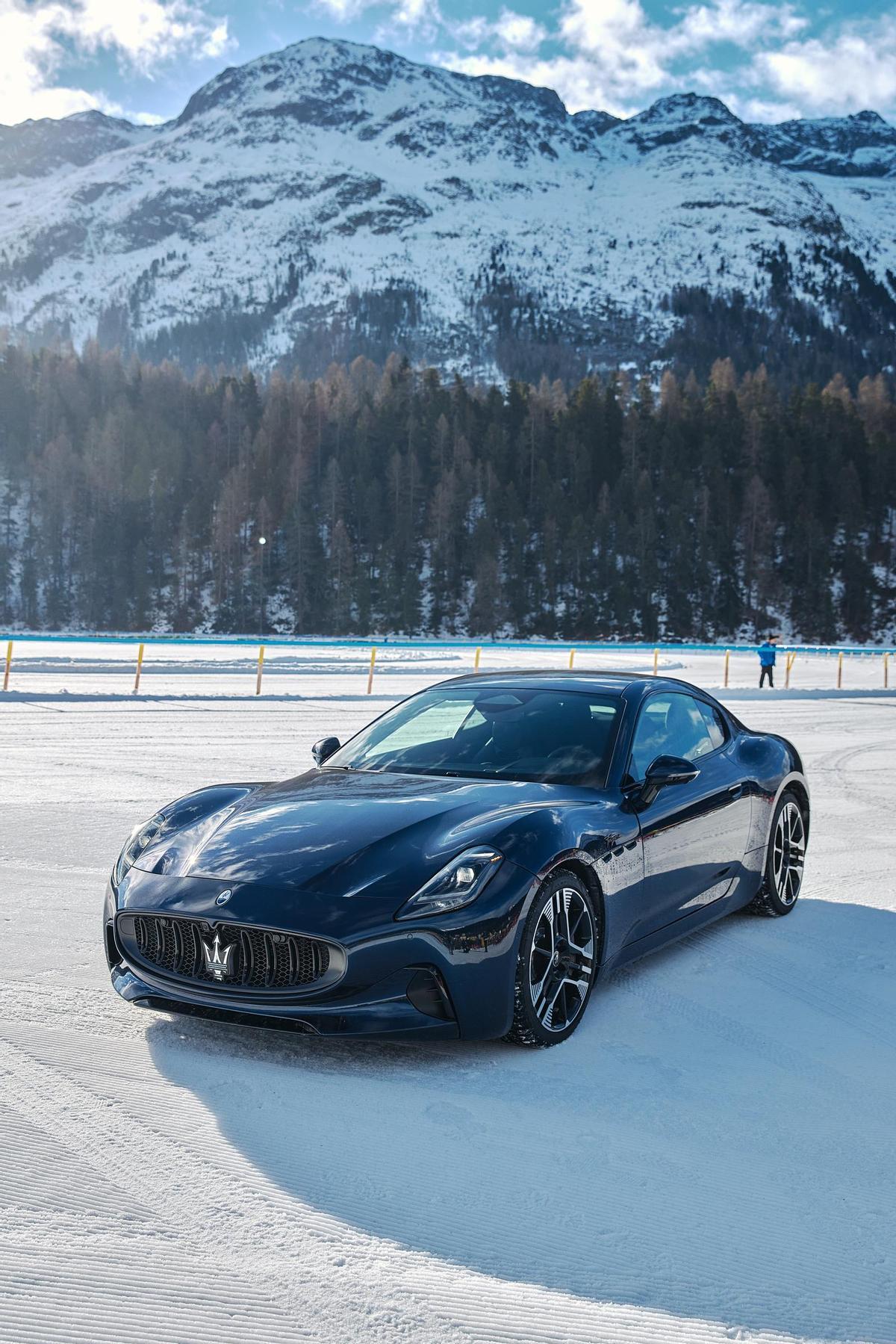 Maserati exhibe sus coches sobre el hielo de St. Moritz