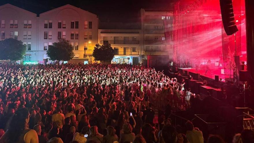 El llenazo de La Fúmiga en Xàbia: apoteósico concierto