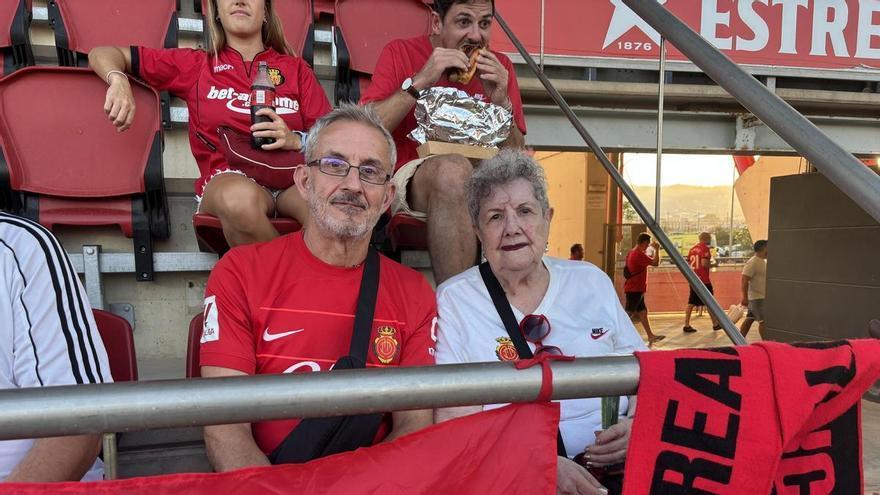 La afición del Mallorca se ilusiona tras ganar al PSG, pero reclama más fichajes: "Nos falta un delantero"