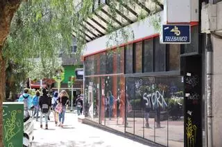 El acelerón del ajuste bancario clausura una sucursal cada dos días en Galicia