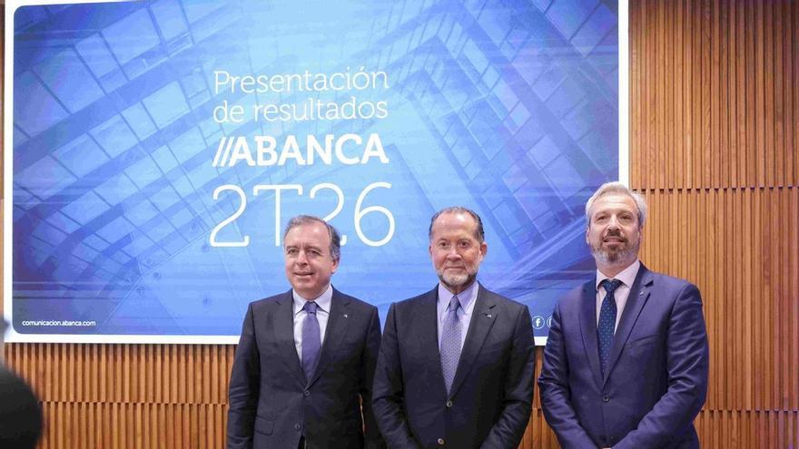 Abanca gana 386 millones en un semestre «récord» en crédito y descarta nuevas compras: «Siempre estamos analizando el mercado, pero no vemos oportunidades a corto y medio plazo»