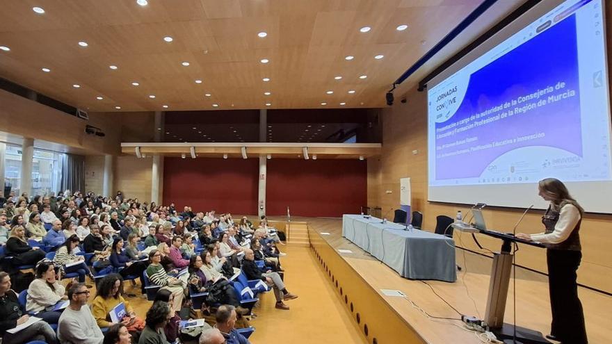 50.500 plazas y cerca de 1.000 acciones formativas para los docentes