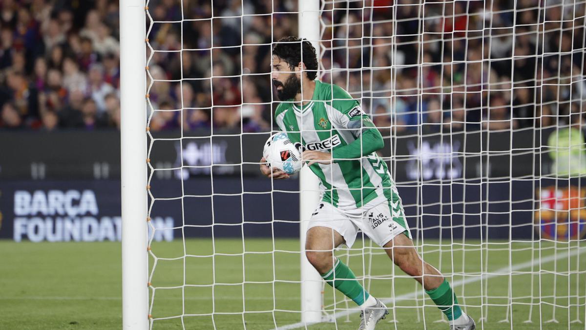 Isco Alarcón, tras anotar en el Barcelona-Betis de Liga en el Camp Nou