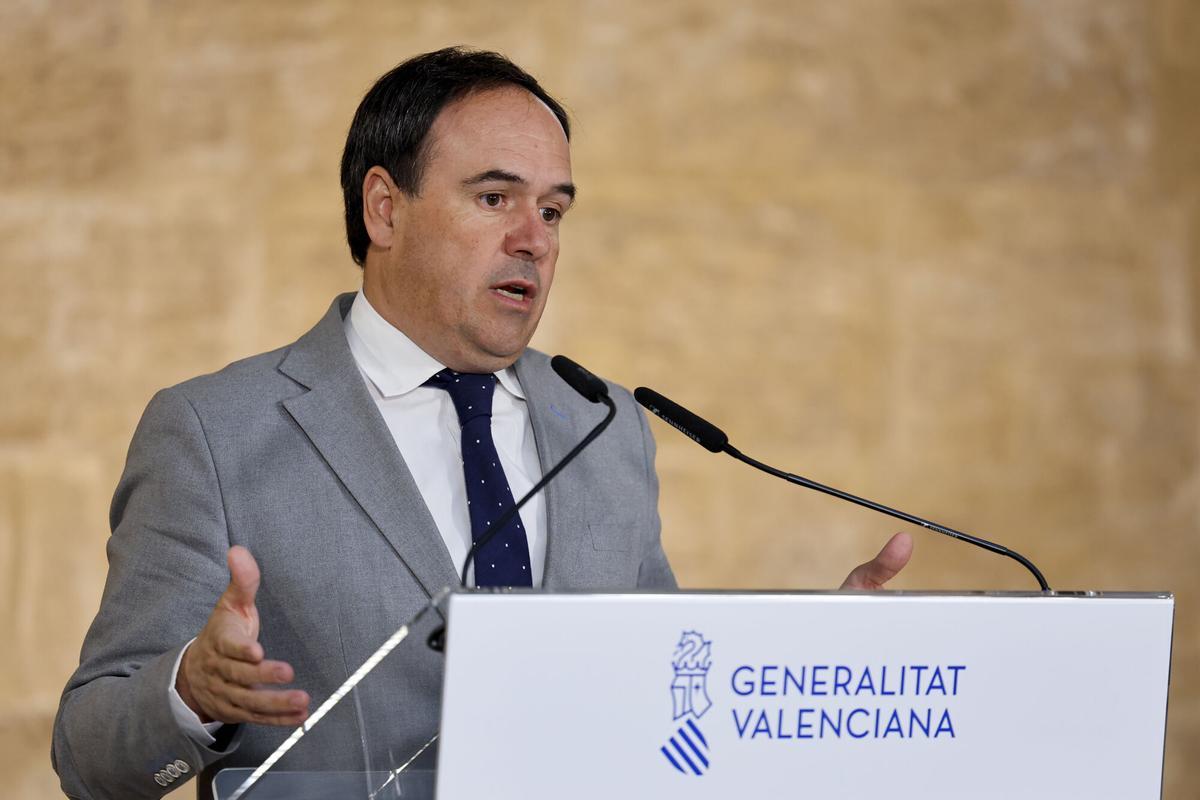El president de la Generalitat, Juanfran Pérez Llorca, durante su comparecencia tras la reunión extraordinaria del Observatorio de la Industria y de los Sectores Económicos Valencianos.