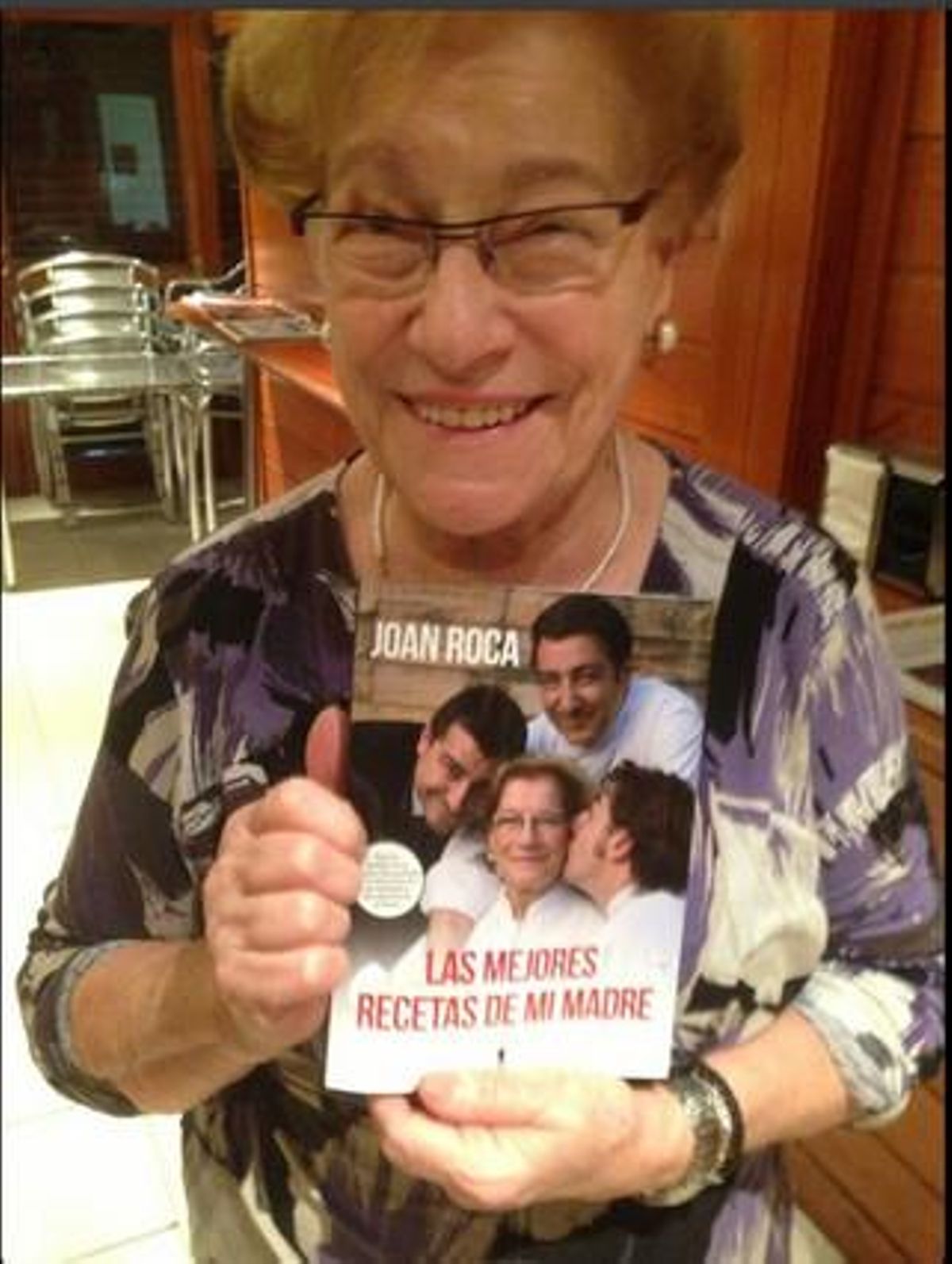 Montserrat Fontané, orgullosa amb el llibre Montserrat Fontané, orgullosa amb el llibre