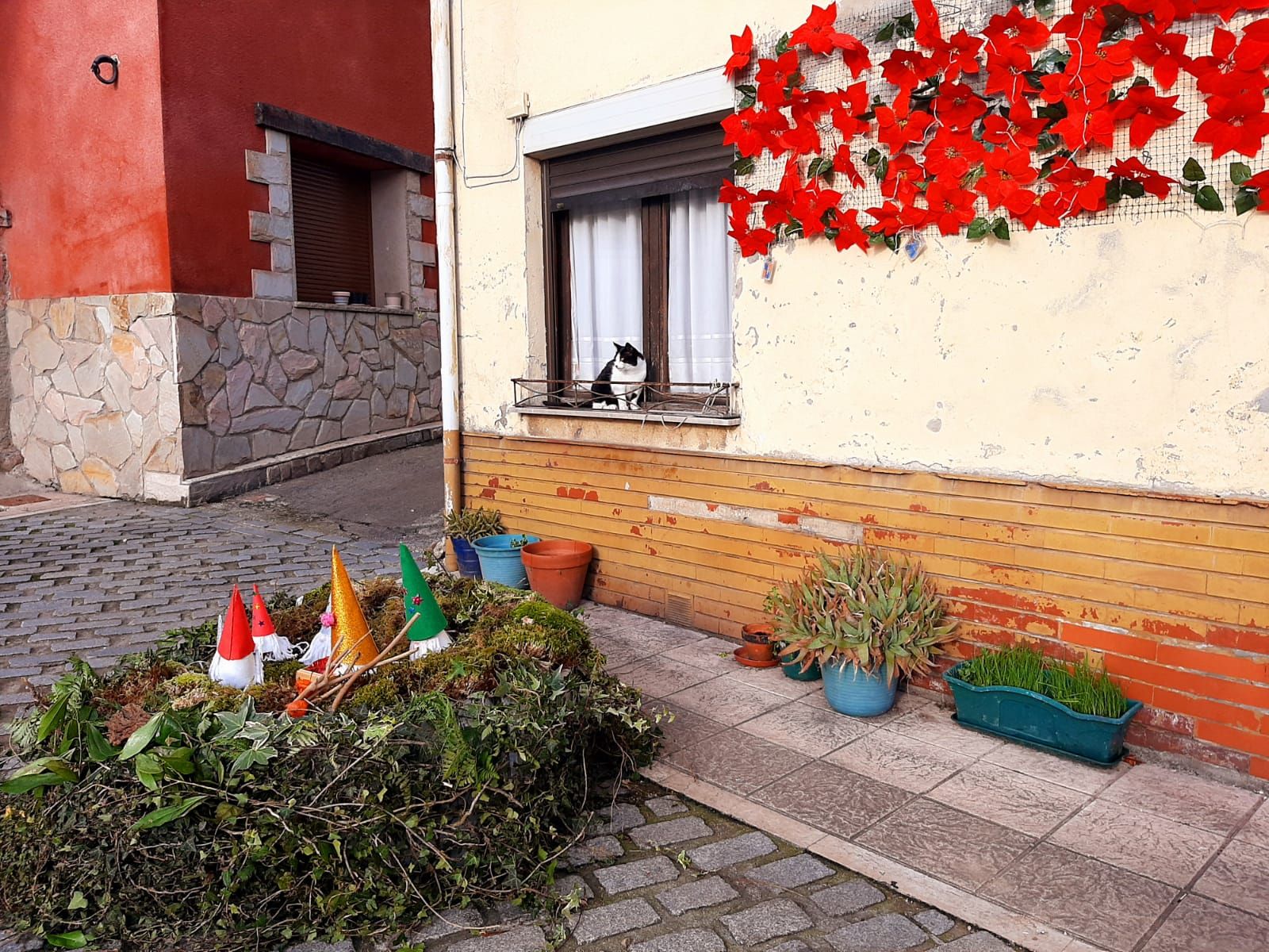 Suares brilla en Navidad: así han dejado los vecinos el pueblo de Bimenes