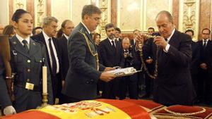 El Govern revocarà centenars de distincions del franquisme