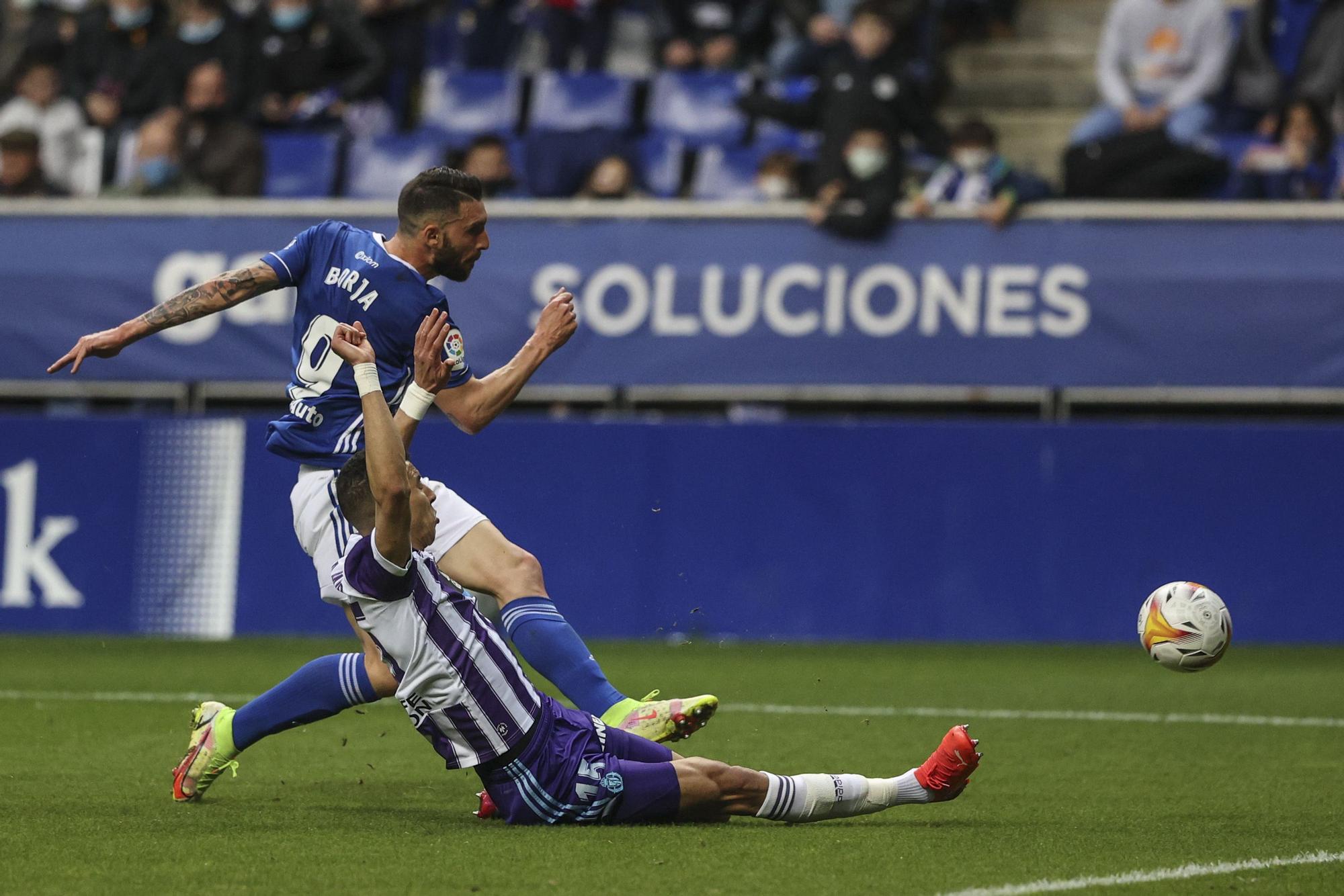 Las mejores imágenes de la victoria del Real Oviedo ante el Valladolid