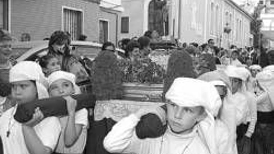 Procesión infantil de la parroquia de Guadalupe