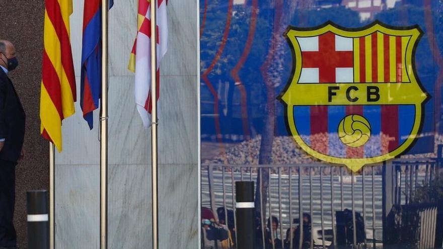 El director executiu del FC Barcelona, Òscar Grau, arribant avui a les oficines del club |