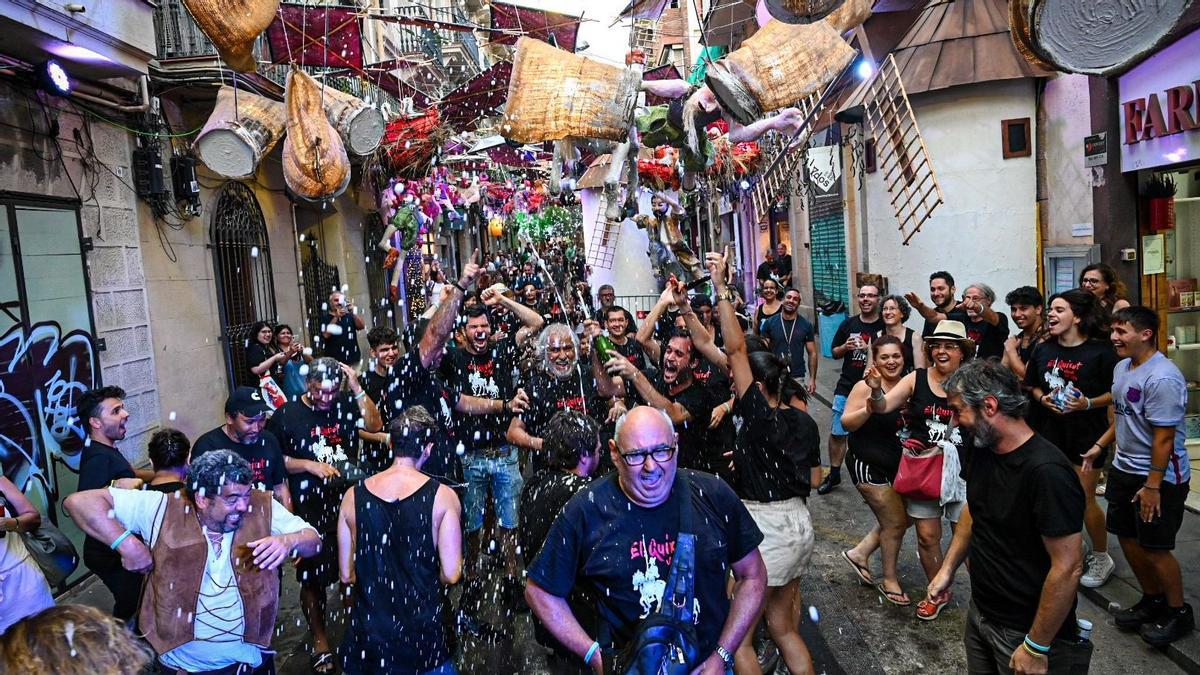 La calle Verdi gana el primer premio de las fiestas de Gràcia
