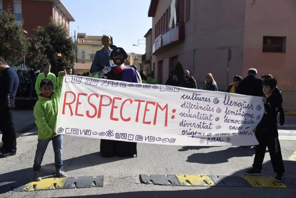 Balsareny rebutja amb cultura popular les accions