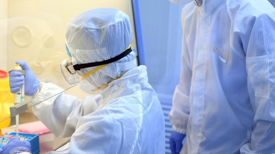 Un equipo chino espera probar una vacuna en 40 días