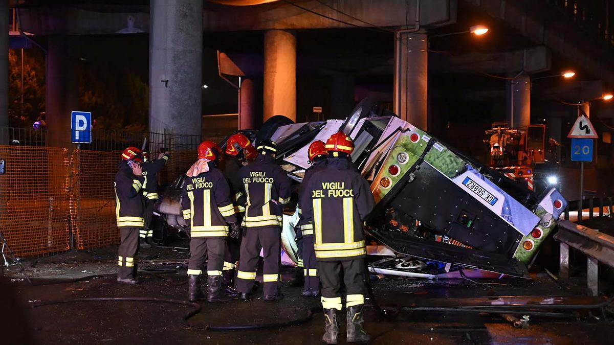 Al menos 21 muertos en un accidente de autobús en Mestre, cerca de Venecia