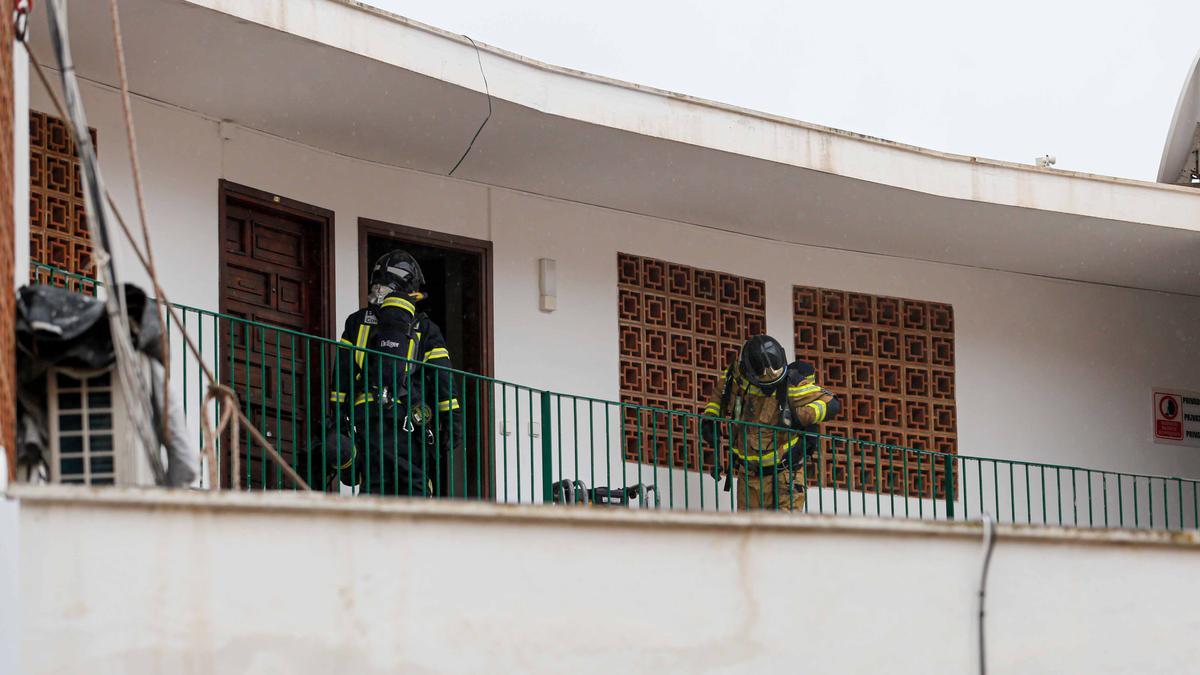 Alarma por un incendio en la cocina de un piso en Ibiza