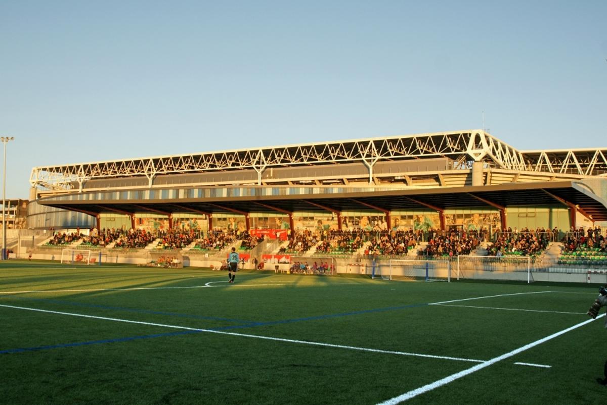 Camp de la UE Cornellà, que acaba de comprar Messi.