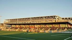Campo de la UE Cornellà, que acaba de comprar Messi.