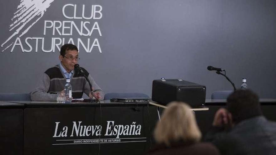 Mohammed Smaili, durante su conferencia.