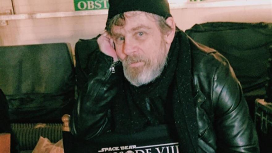 &#039;Star Wars 8&#039;: Nueva imagen del rodaje con Mark Hamill