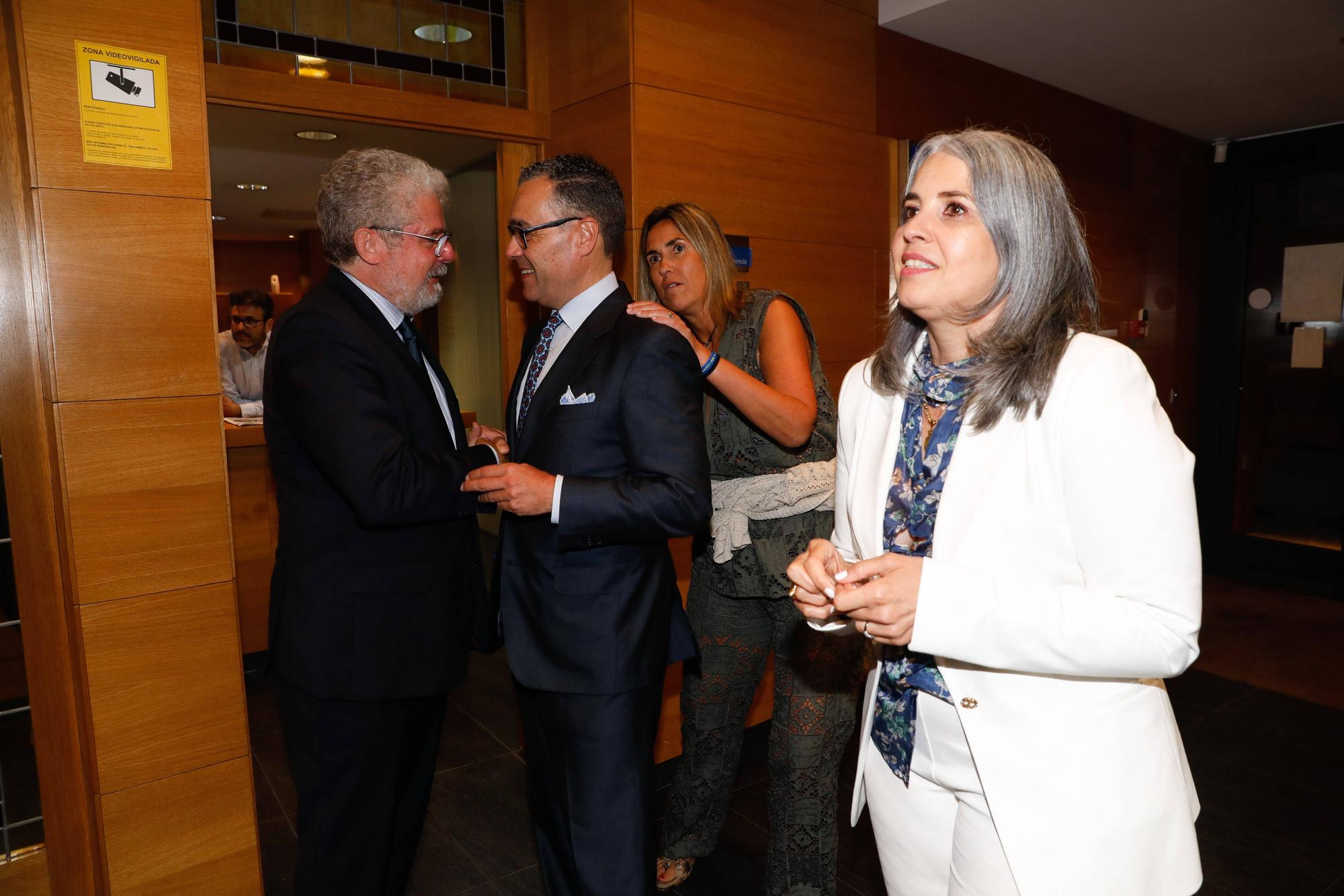 En imágenes: Así fueron las elecciones al decanato del Ilustre Colegio de Abogados de Oviedo