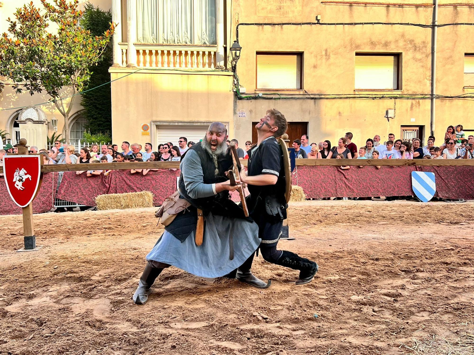 Épicas fotos de combate en el último día de Sant Mateu Medieval