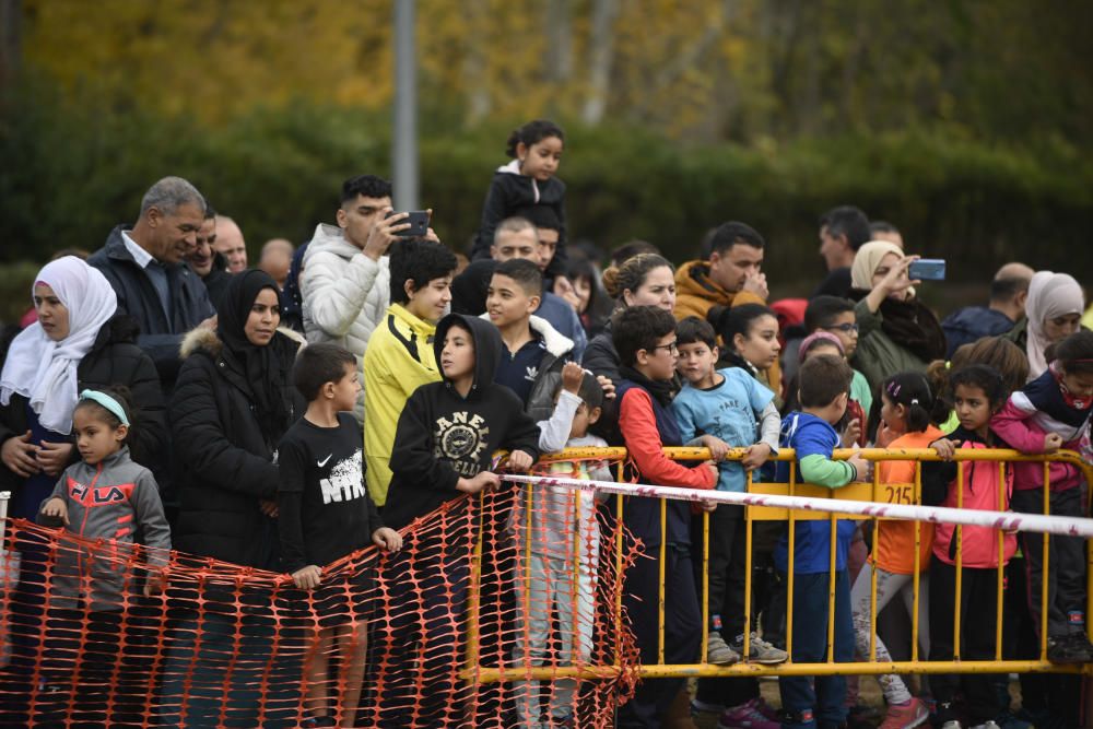 Uns 800 escolars donen relleu un any més al Cros de Manresa al Congost