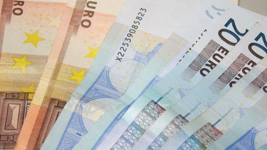 A Policía Local de Ames advirte que están a circular billetes falsos de 10, 20 e 50 euros
