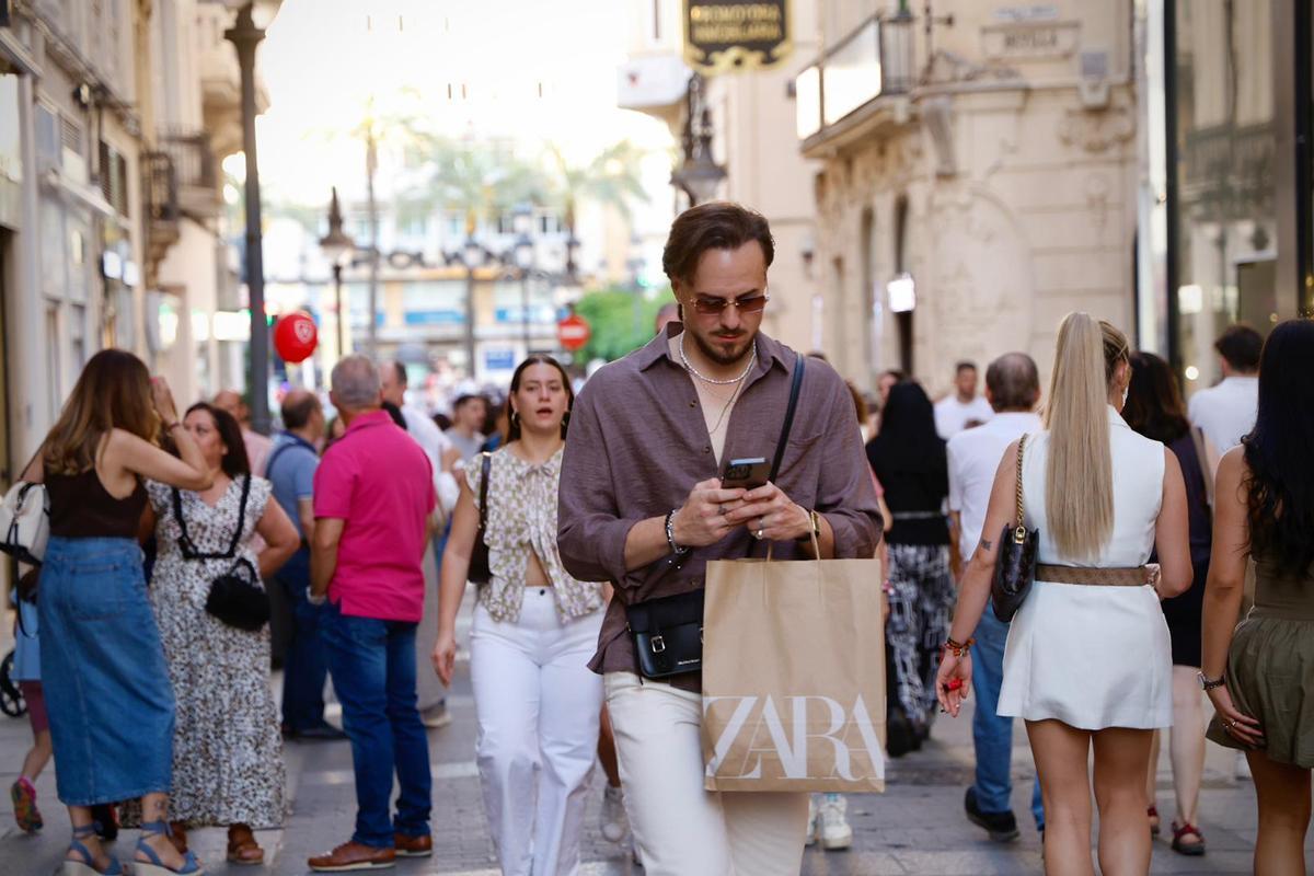La Shopping Night seduce a miles de cordobeses