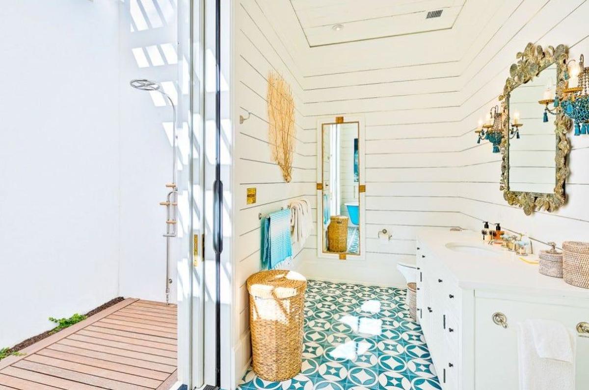 El Airbnb de Kylie Jenner en Bahamas con baño mediterráneo