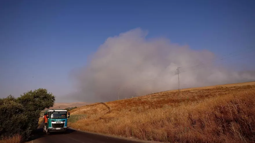 Controlado el incendio del vertedero del Lobatón y desactivada la fase de emergencia