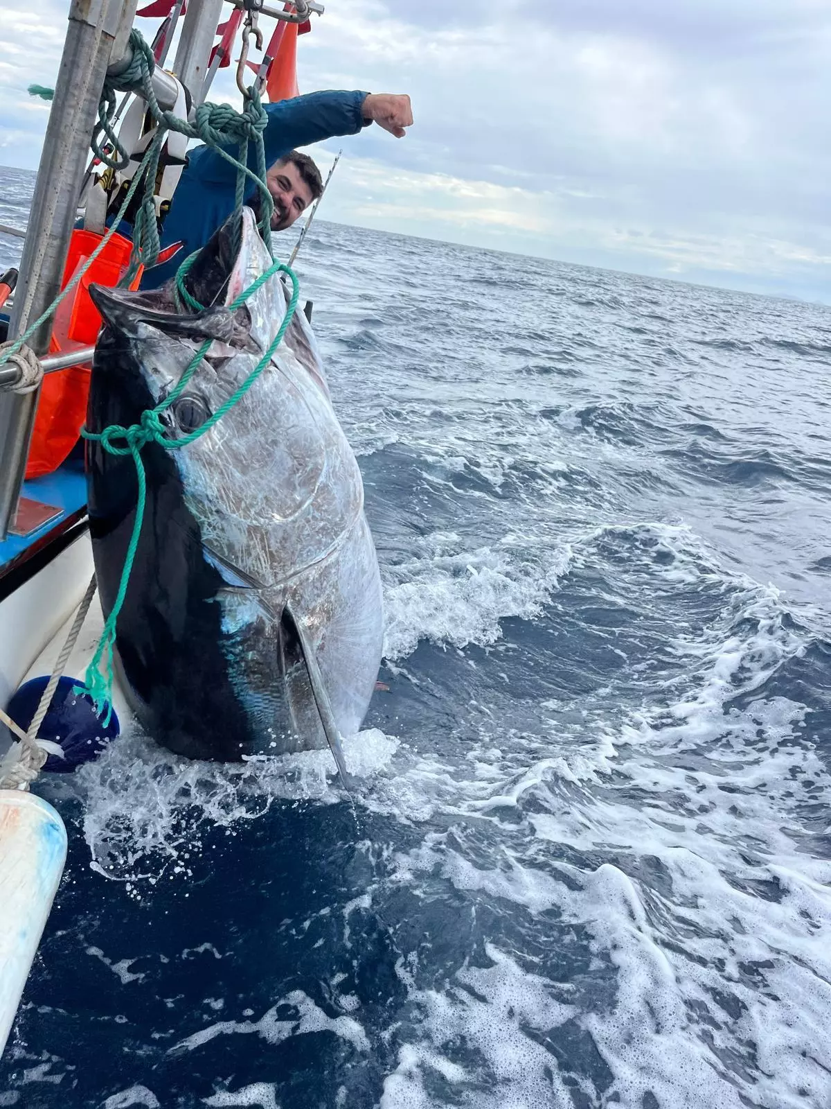 Martí Bisellach: "El atún de 215 kilos se llevó 500 metros de hilo en la primera picada"