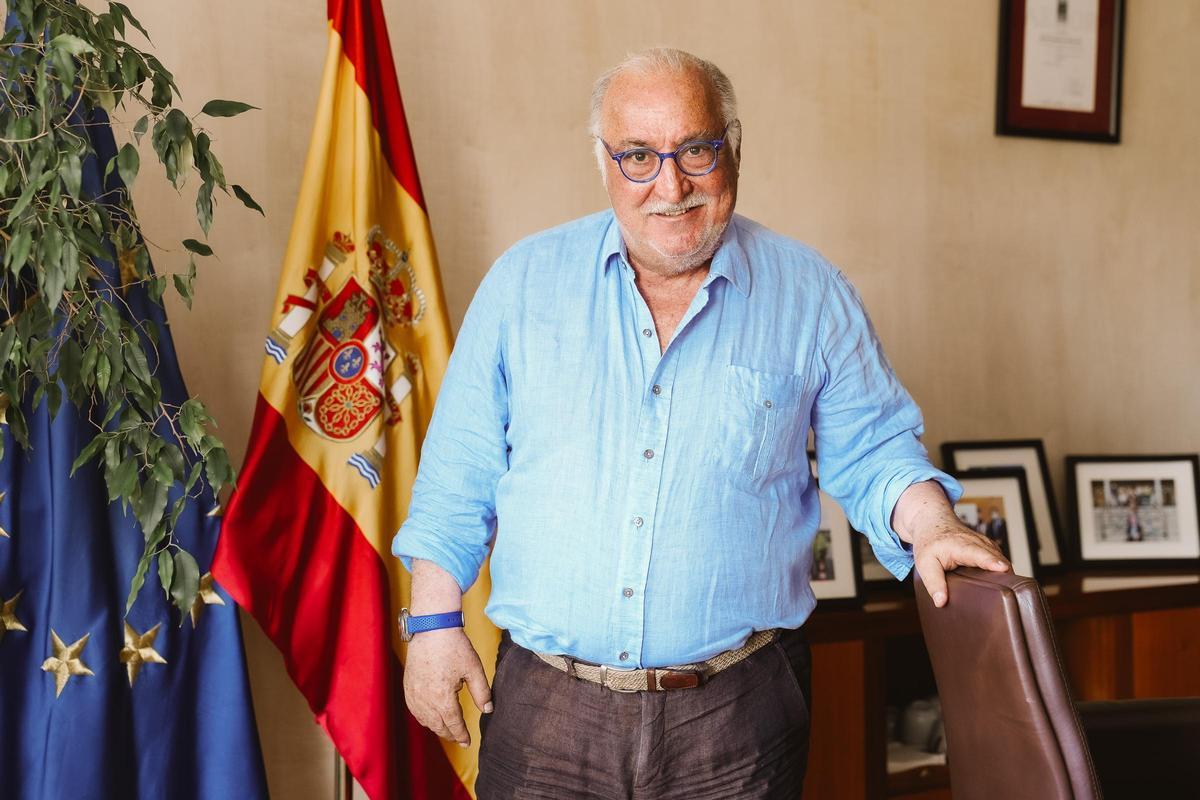 Pere Navarro, director de la DGT: «La balisa V16 va ser un encert total, són tot avantatges i venen de l’estranger a copiar-la»