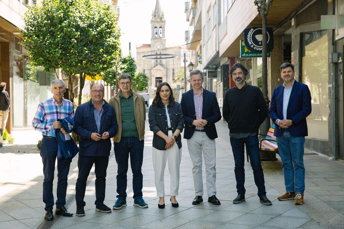 Miñones con Forno, Casares y candidatos del PSOE.